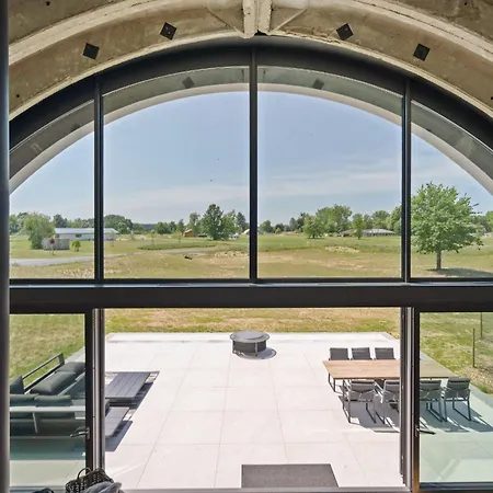 Shelterloft Airpark *