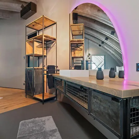 Shelterloft-airpark *