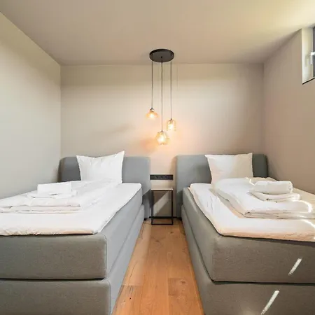 Shelterloft Airpark Ferienhaus