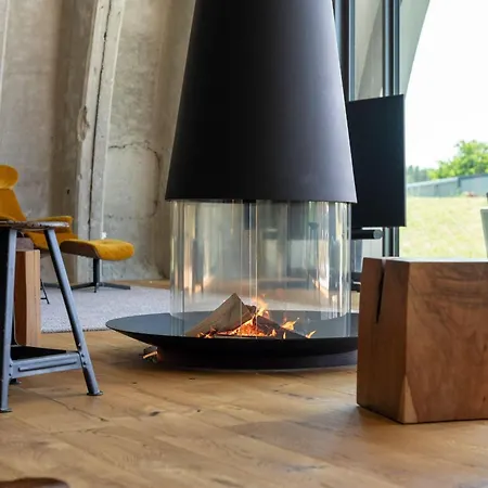 Shelterloft Airpark Ferienhaus *