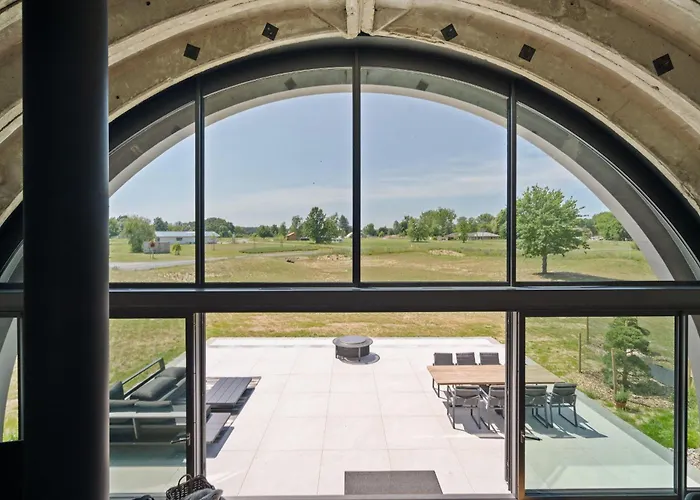 Shelterloft Airpark *