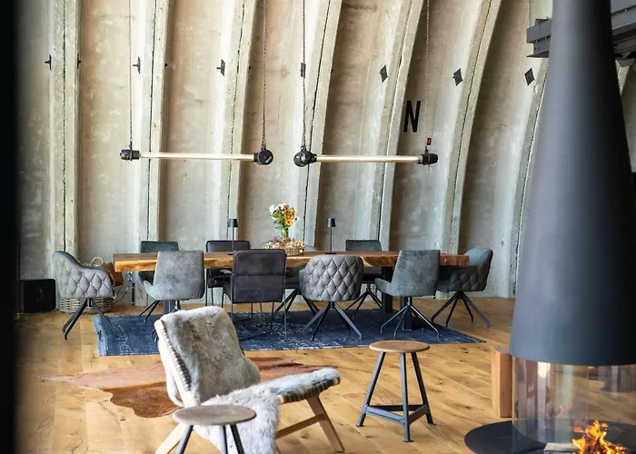 Shelterloft Airpark Ferienhaus *