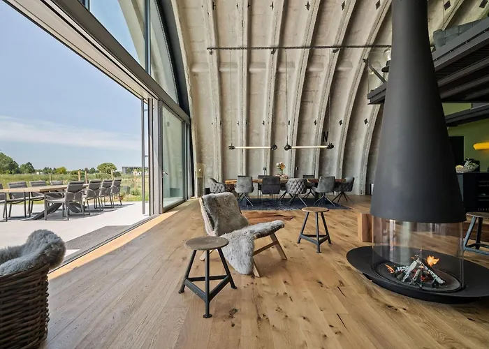 Shelterloft Airpark Ferienhaus
